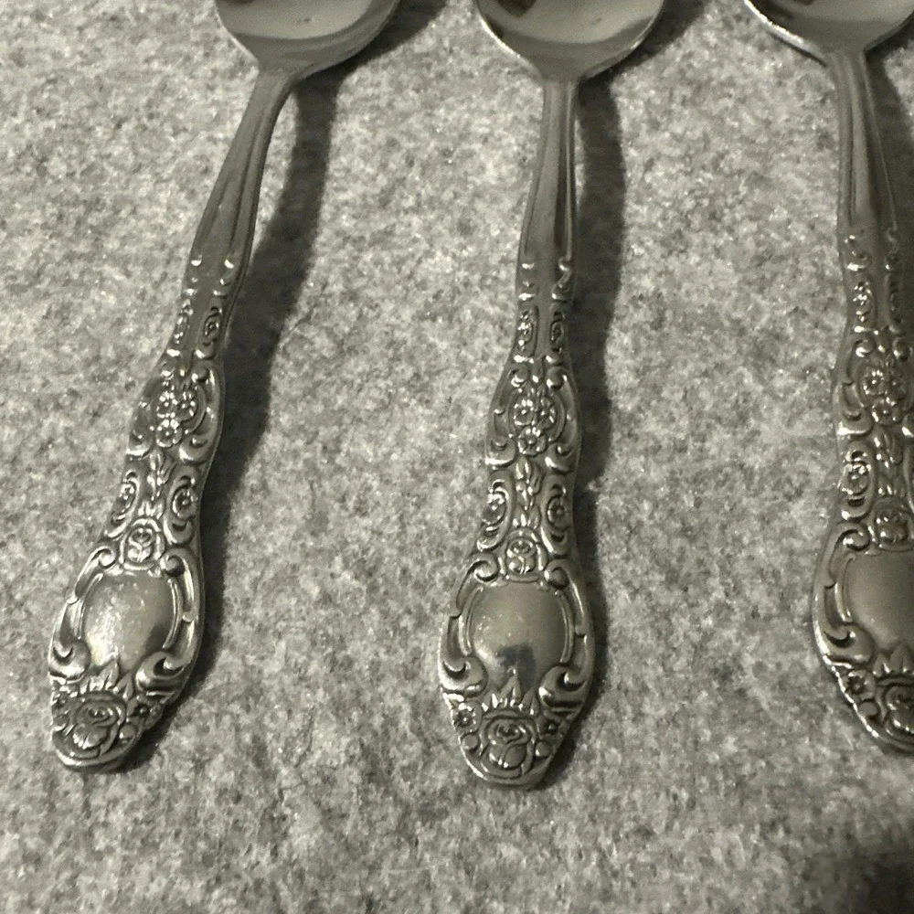 8 International Stainless VERONA Pattern Teaspoons Korea‎